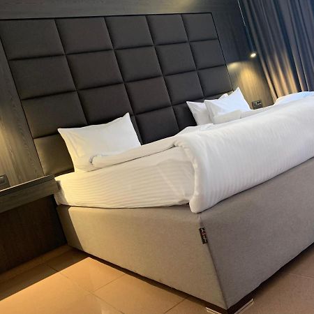 Hotel Kosta'S بودغوريتْسا المظهر الخارجي الصورة