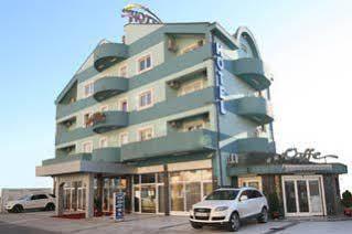 Hotel Kosta'S بودغوريتْسا المظهر الخارجي الصورة